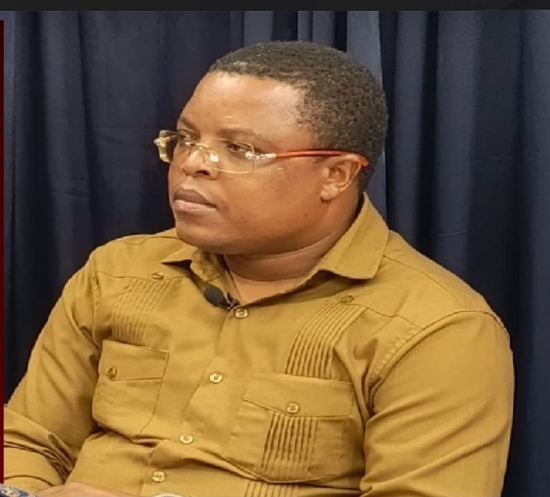 José escrivão director do jornal h